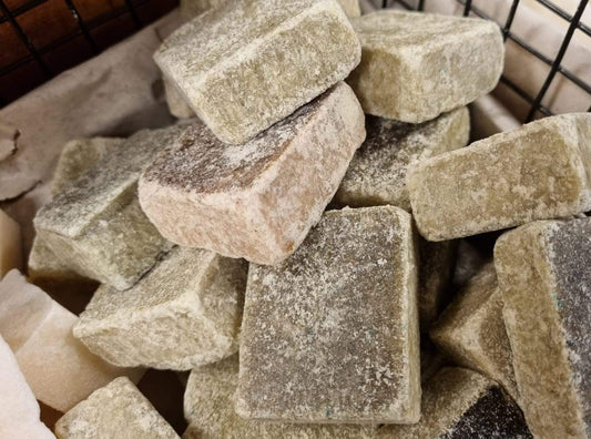 Amberblokje brown amber maroc (3 stuks €10,-)