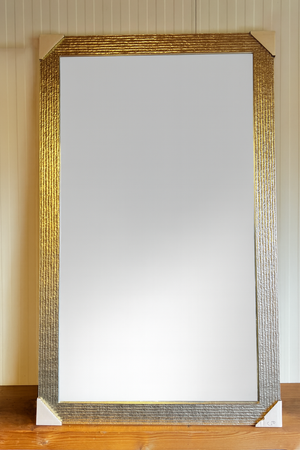 Luxe spiegel Gouden lijst reliëf 86x140 cm facet geslepen  (magazijn opruiming)