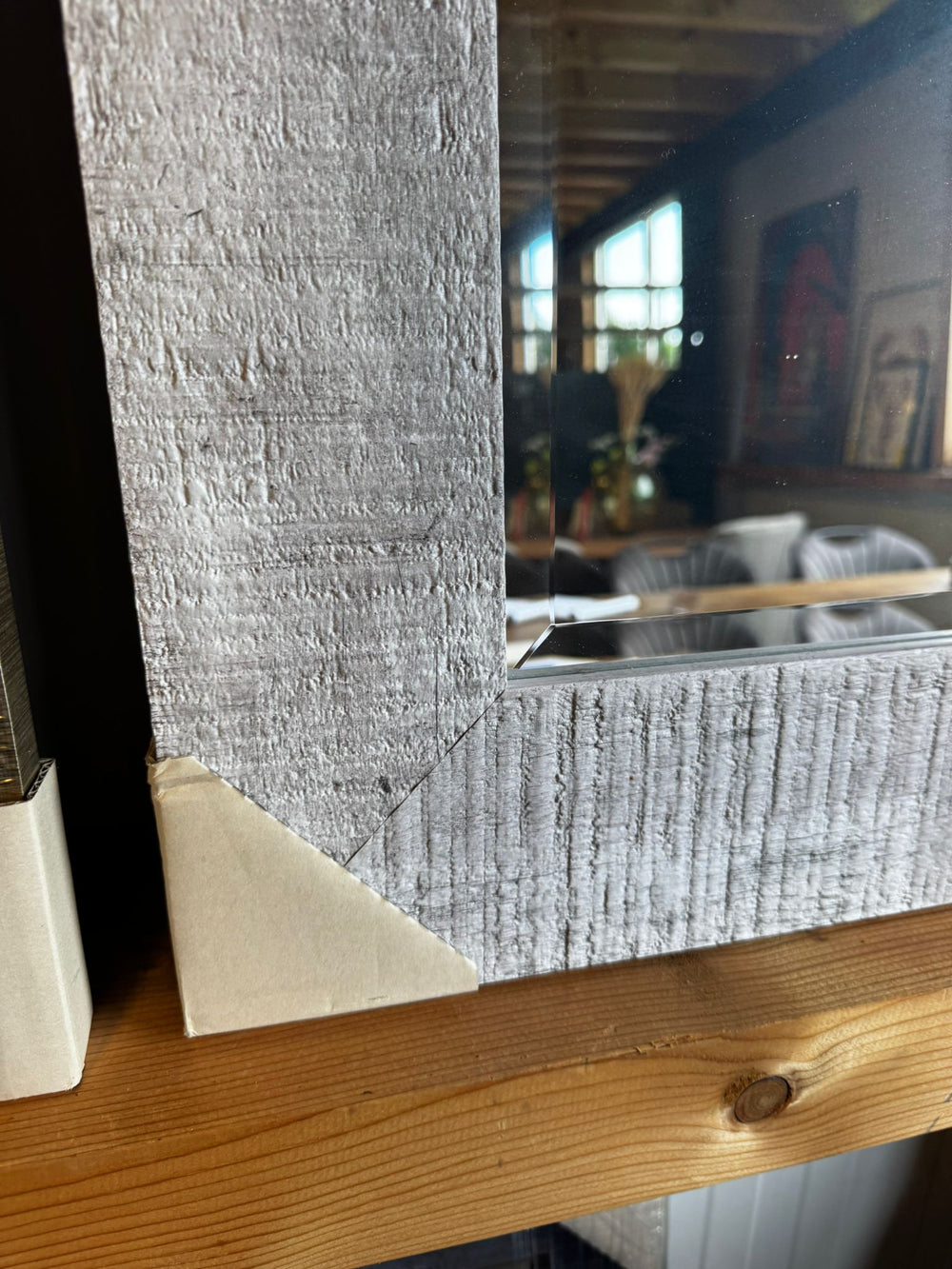 Luxe spiegel White wash lijst 92x147 cm facet geslepen  (magazijn opruiming)