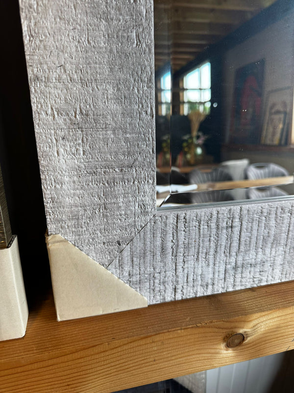 Luxe spiegel White wash lijst 92x147 cm facet geslepen  (magazijn opruiming)
