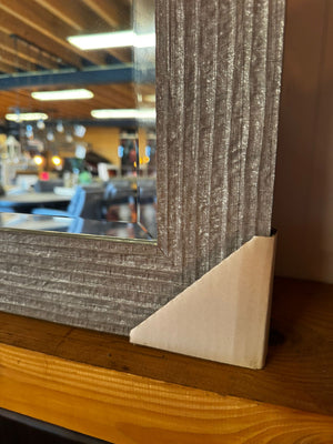 Luxe spiegel Zilveren lijst reliëf 86x140 cm facet geslepen  (magazijn opruiming)