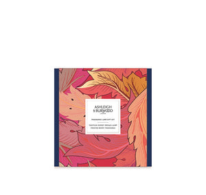 Ashleigh & Burwood Cadeauset  Geurlamp rood + Frosted Berry geurolie (NIEUW)