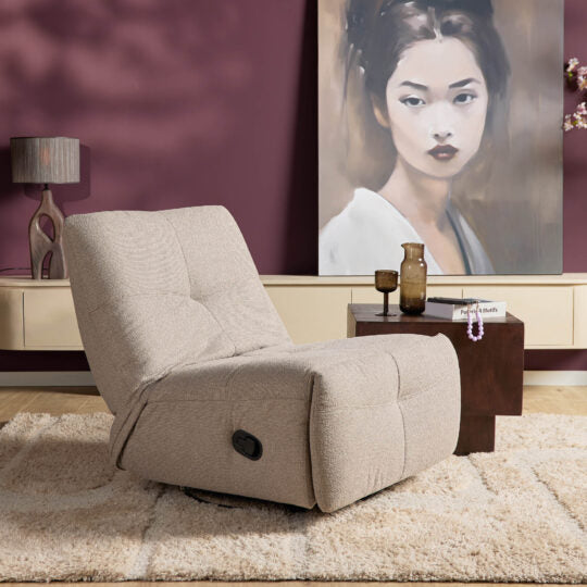Relaxfauteuil Izzy handmatig & draaibaar met unieke schommelstand - Taupe stof