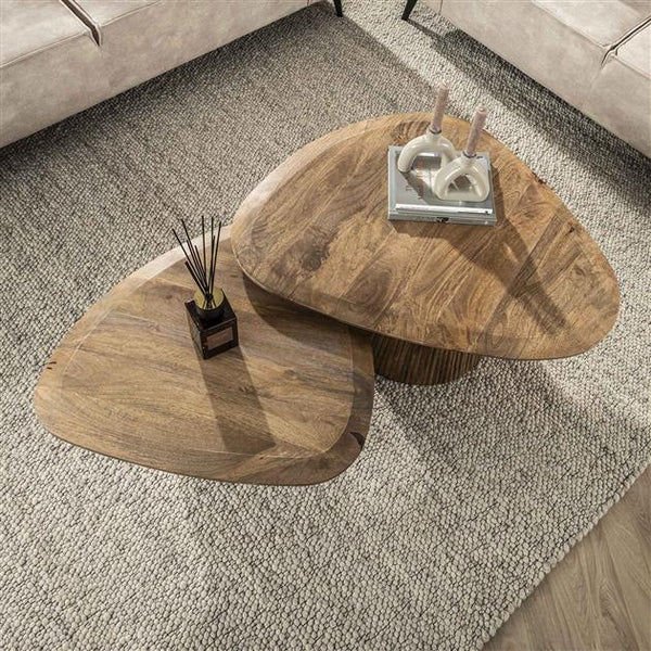 Salontafel set van 2 wave driehoekig blad / Massief mango zandkleur