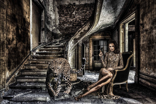 Glasschilderij vrouw met panter 120x80 cm