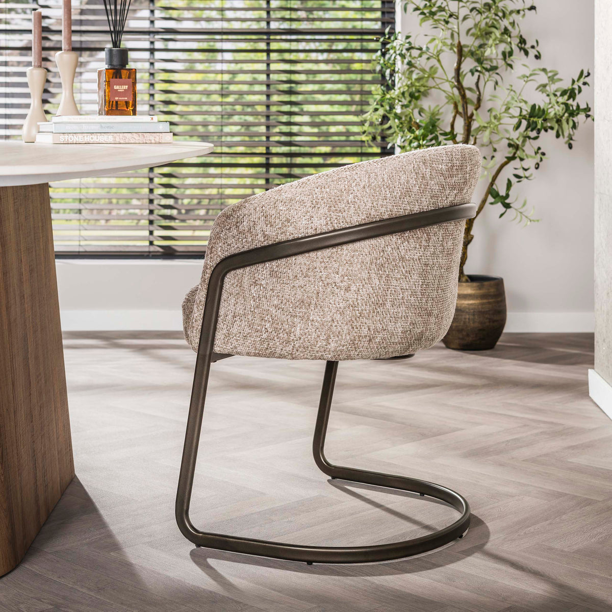 Armstoel Sway swingframe - Hoven zand