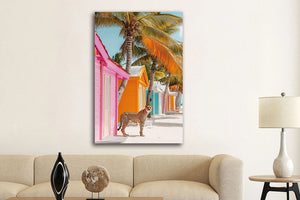 Glasschilderij luipaard op strand met gekleurde strandhuisjes 80x120 cm