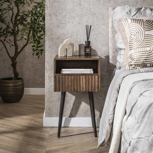 Nachtkastje Carve 1 lade  / Massief acacia drift brown