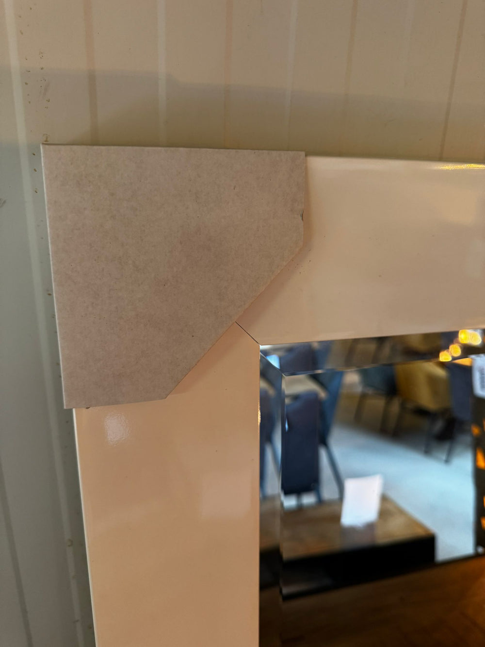 Luxe spiegel Witte lijst 48x48 cm facet geslepen  (magazijn opruiming)