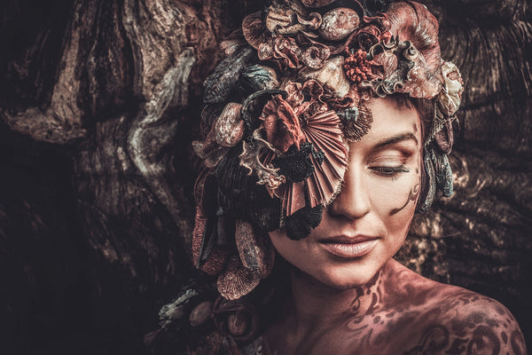 Glasschilderij vrouw met roze bloemen 120x80 cm