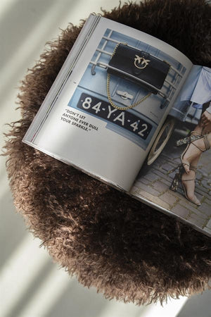 Poef/stoel Doodly By-Boo  - Donker bruine doodle stof