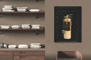 Glasschilderij Fashion brandblusser goud 60x80 cm