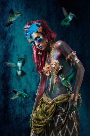 Glasschilderij vrouw/ kolibries 80x120 cm