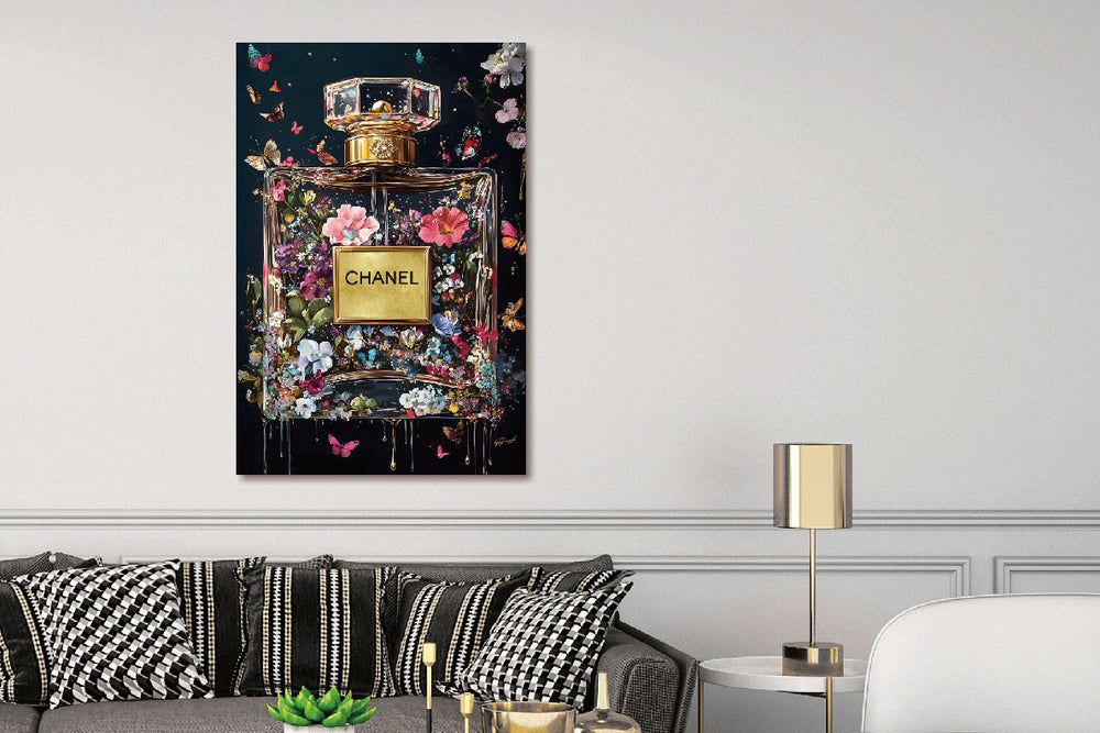Glasschilderij Doorzichtig fashion parfum flesje met bloemen 80x120 cm