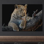 Glasschilderij Luipaard in boom met 3D reliëf 160x110 cm
