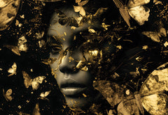 Glasschilderij vrouw close-up met gouden vlinders rechts 160x110 cm