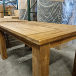 Eettafel teakhout robuust 140x90 cm met koplat (magazijn opruiming)
