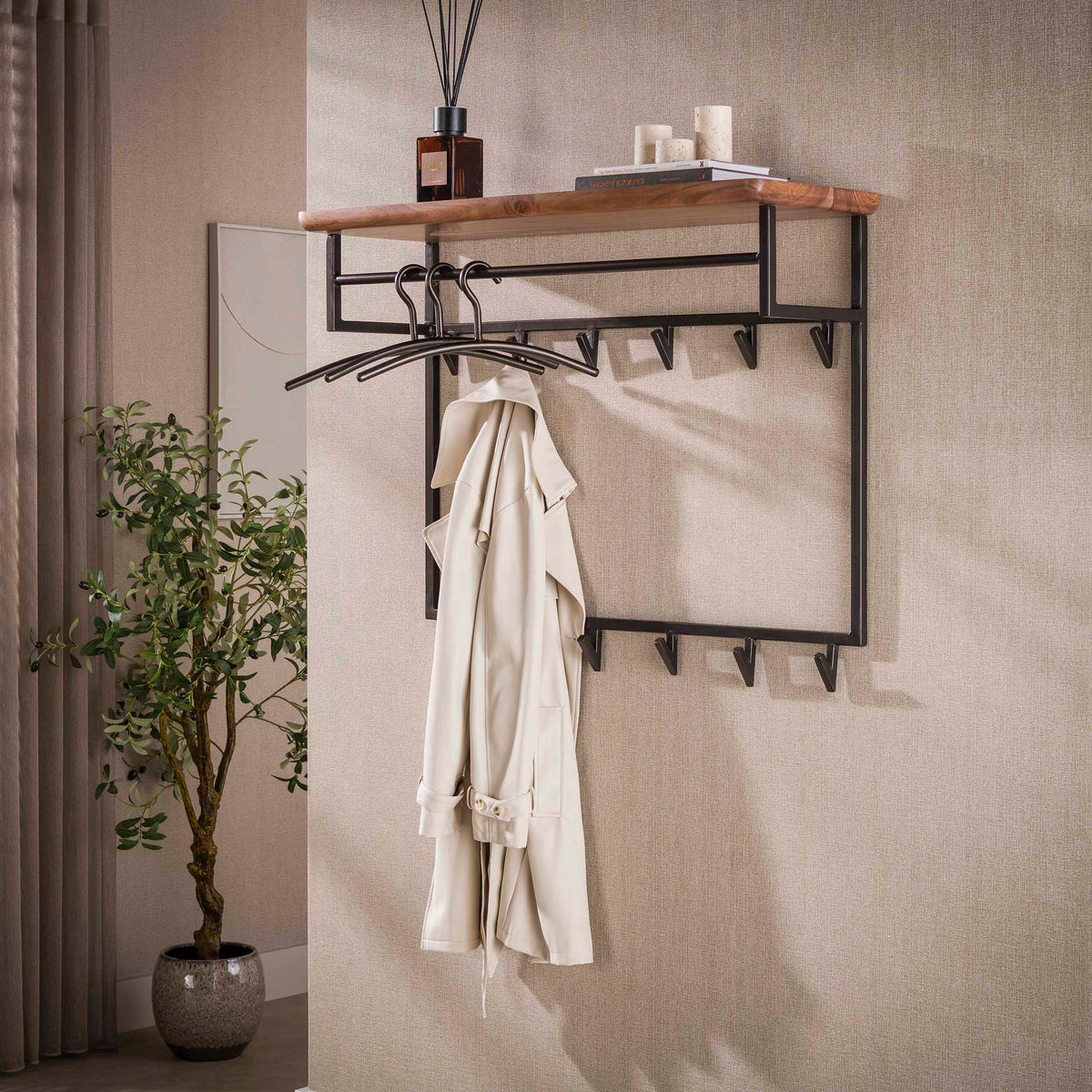 Kapstok Edge Curve hoog 12 haken / Massief acacia bruin van Idéco Design