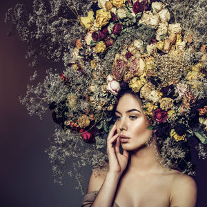 Glasschilderij vrouw/bloemen 80x80 cm