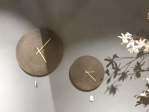 Klok rond "Moon" L zwart aluminium Ø 38 cm (Magazijn sale)