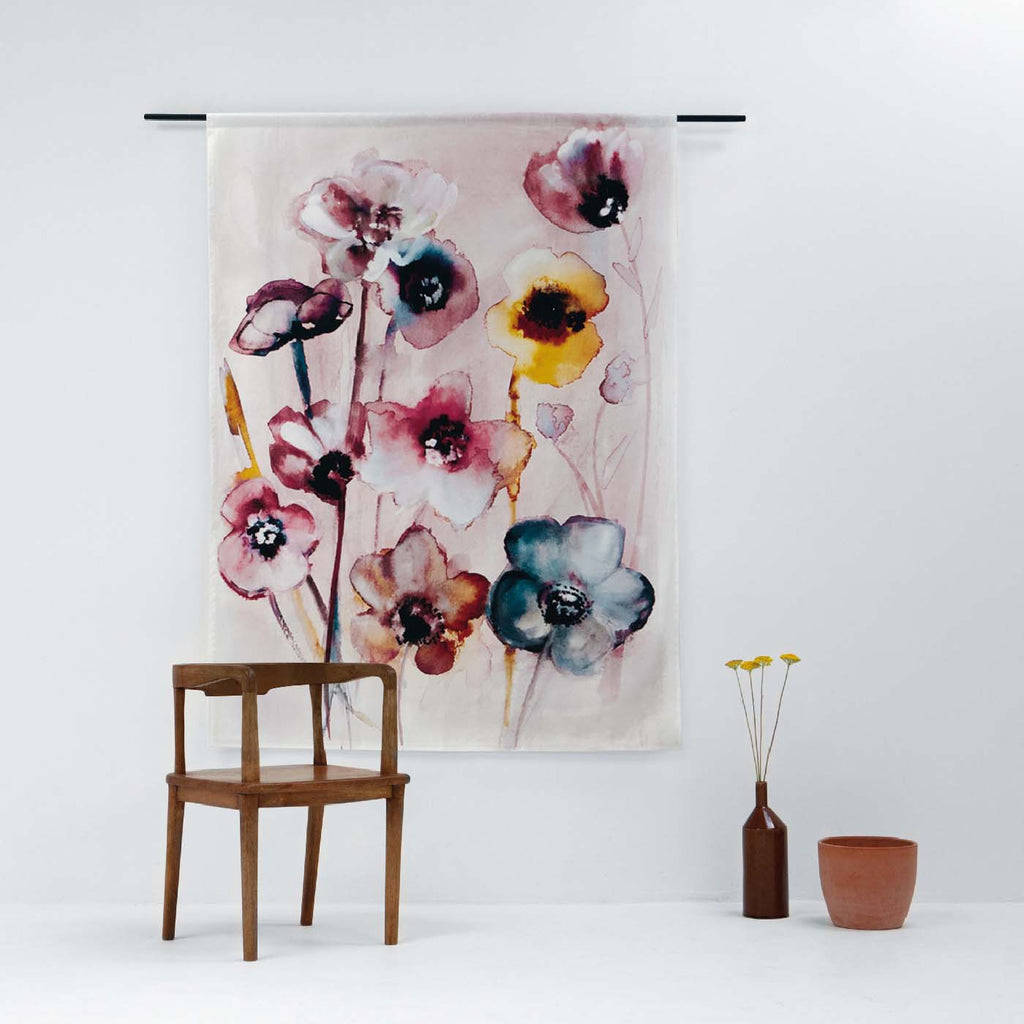 Magazijnuitverkoop Urban Cotton wandkleed Flowers in Soft Hues - maat M